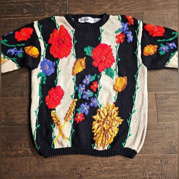 The Eagle's Eye Sweaters - Vintage "The Eagle's Eye" Women's Knit Floral Sweater sz large